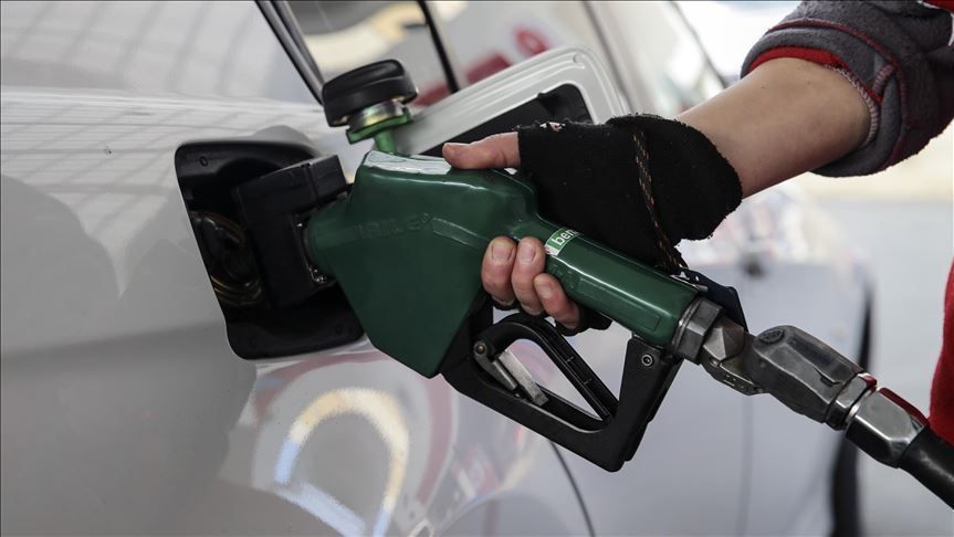 petrol-rekoru-akaryakita-yansiyor-benzin-60-tl-esigini-gorebilir Petrol rekoru akaryakıta yansıyor....